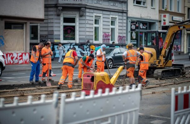 Odzież ochronna dla drogowców. Jakie ubrania wybrać?