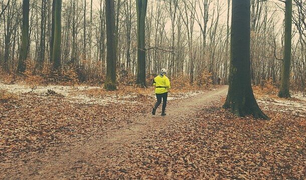 W jaki sposób ubrania odblaskowe chronią na drodze?